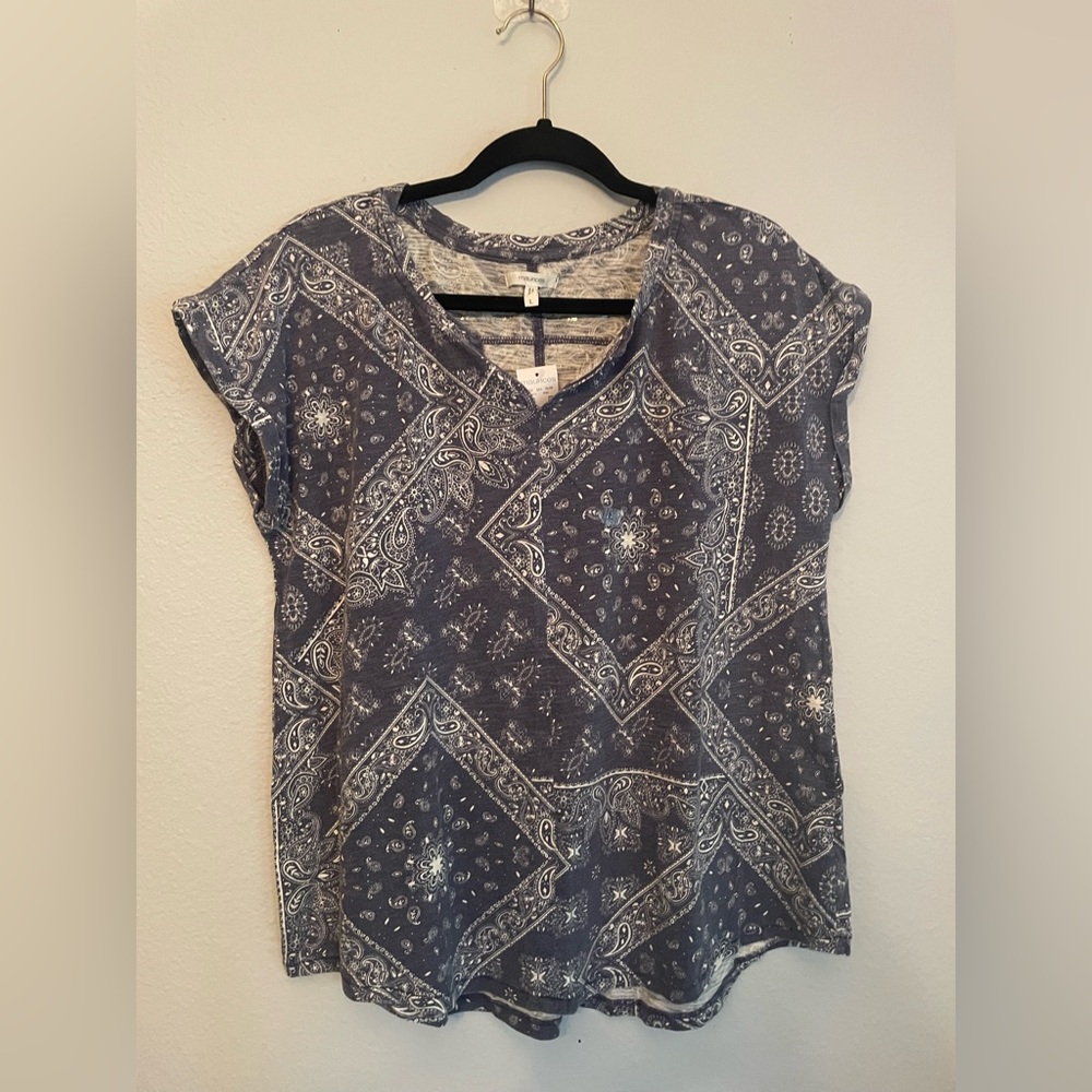 NWT Bandana Print Maurice’s Tee